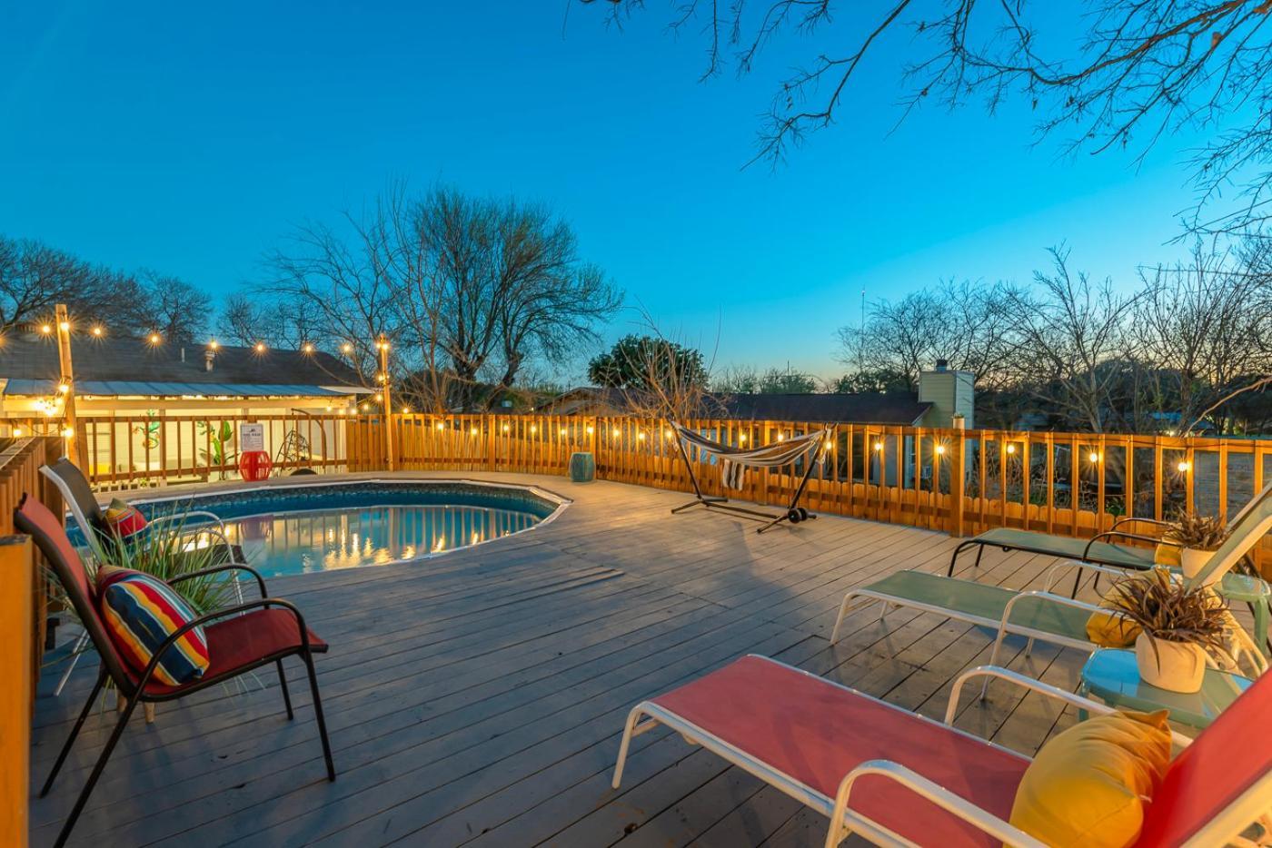 Game Room, Pool & Fire Pit At The Medical Center San Antonio Zewnętrze zdjęcie