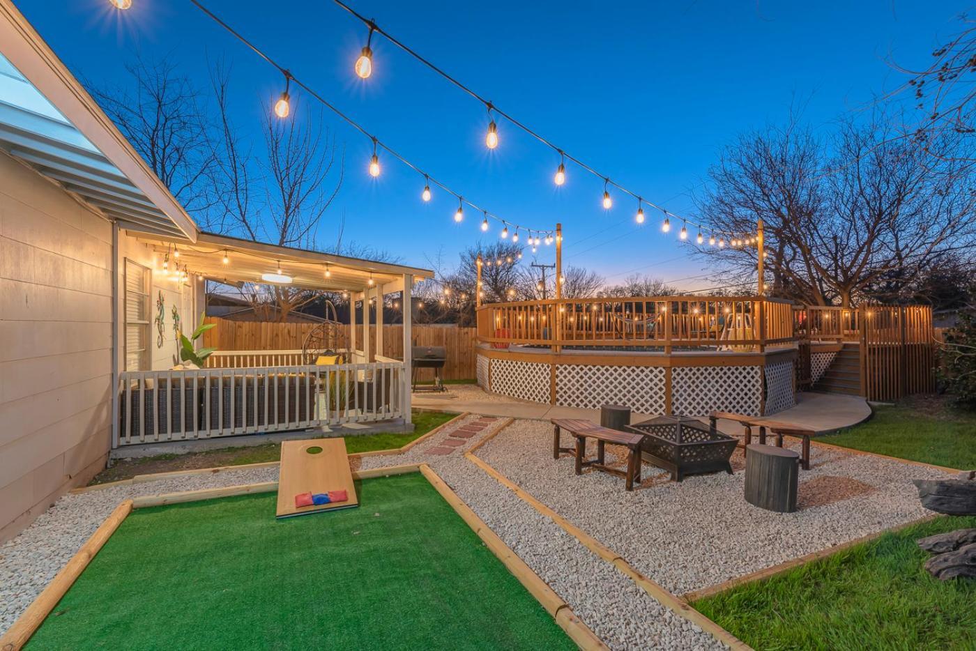 Game Room, Pool & Fire Pit At The Medical Center San Antonio Zewnętrze zdjęcie