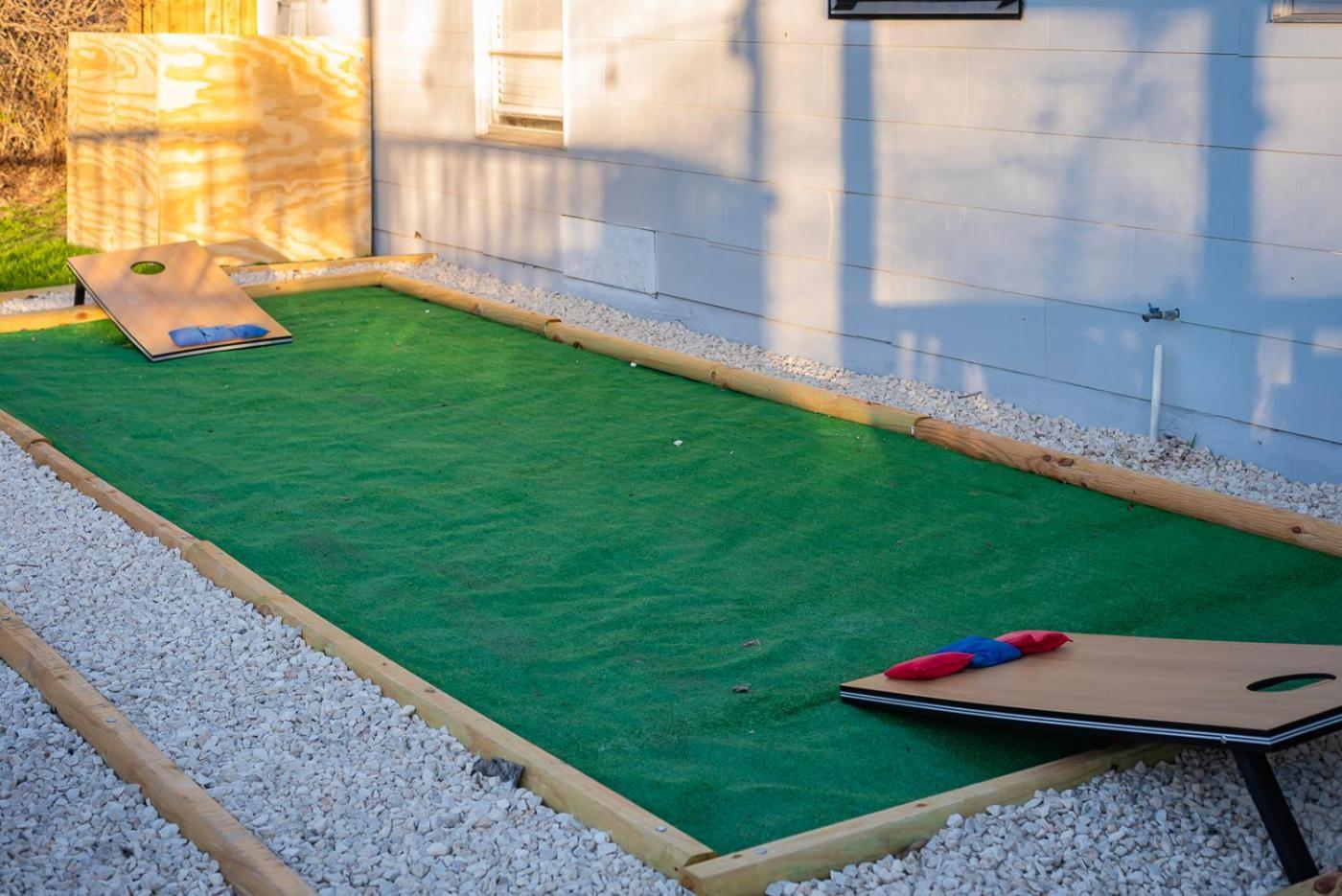 Game Room, Pool & Fire Pit At The Medical Center San Antonio Zewnętrze zdjęcie